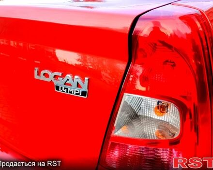 Красный Рено Логан, объемом двигателя 1.4 л и пробегом 130 тыс. км за 6450 $, фото 5 на Automoto.ua