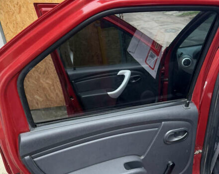 Красный Рено Логан, объемом двигателя 1.39 л и пробегом 73 тыс. км за 5300 $, фото 8 на Automoto.ua