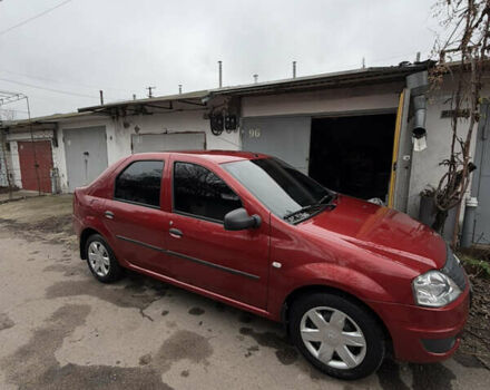 Красный Рено Логан, объемом двигателя 1.39 л и пробегом 73 тыс. км за 5300 $, фото 1 на Automoto.ua