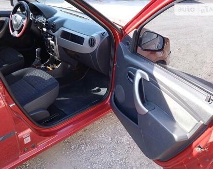 Красный Рено Логан, объемом двигателя 1.4 л и пробегом 120 тыс. км за 6000 $, фото 7 на Automoto.ua