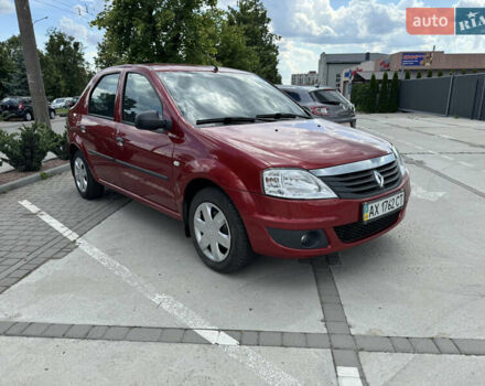 Рено Логан 2012 в Луцке на Automoto.ua Красный Рено Логан, объемом двигателя 1.6 л и пробегом 39 тыс. км за 6400 $, фото 1 на Automoto.ua