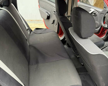 Красный Рено Логан, объемом двигателя 1.39 л и пробегом 73 тыс. км за 5300 $, фото 13 на Automoto.ua