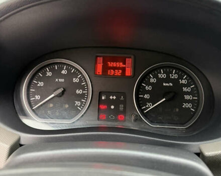 Красный Рено Логан, объемом двигателя 1.39 л и пробегом 73 тыс. км за 5300 $, фото 4 на Automoto.ua