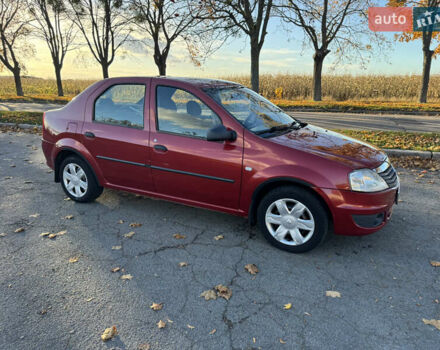 Рено Логан 2012 в Владимир-Волынский на Automoto.ua Красный Рено Логан, объемом двигателя 1.6 л и пробегом 192 тыс. км за 4200 $, фото 4 на Automoto.ua