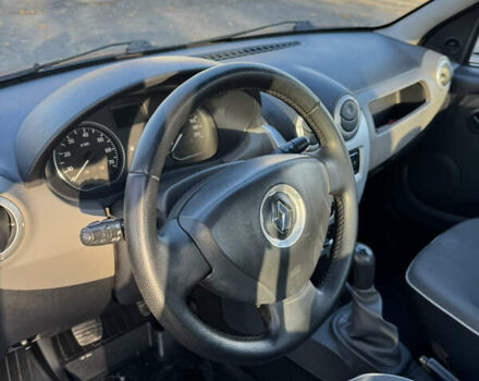 Червоний Рено Логан, об'ємом двигуна 1.6 л та пробігом 192 тис. км за 4200 $, фото 17 на Automoto.ua