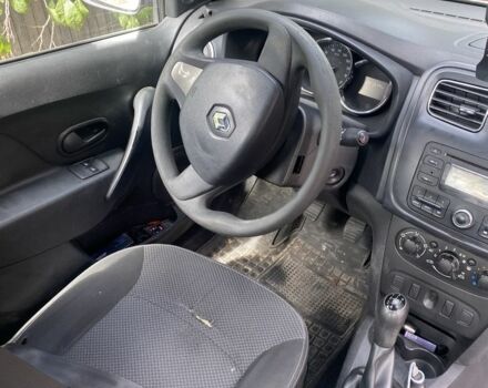 Червоний Рено Логан, об'ємом двигуна 1.1 л та пробігом 246 тис. км за 4400 $, фото 6 на Automoto.ua