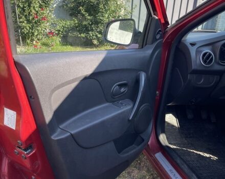 Красный Рено Логан, объемом двигателя 1.1 л и пробегом 337 тыс. км за 3950 $, фото 9 на Automoto.ua