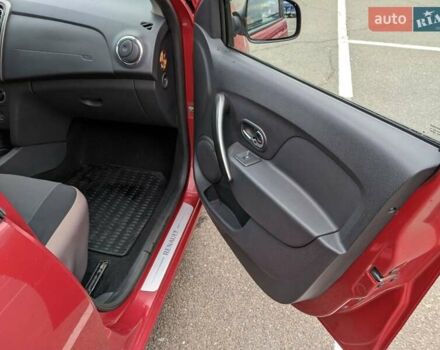 Червоний Рено Логан, об'ємом двигуна 1.6 л та пробігом 76 тис. км за 8500 $, фото 12 на Automoto.ua