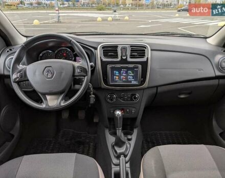 Червоний Рено Логан, об'ємом двигуна 1.6 л та пробігом 76 тис. км за 8500 $, фото 6 на Automoto.ua