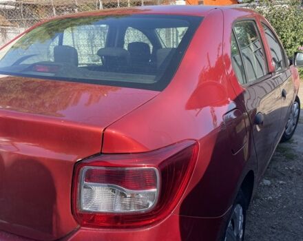 Красный Рено Логан, объемом двигателя 1.1 л и пробегом 337 тыс. км за 3950 $, фото 2 на Automoto.ua