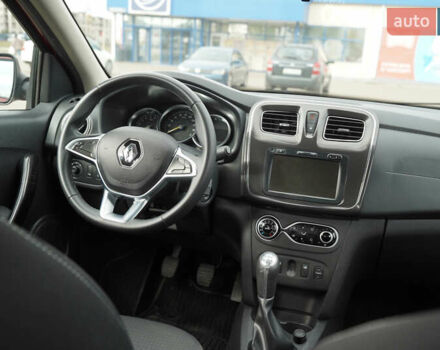 Червоний Рено Логан, об'ємом двигуна 1.5 л та пробігом 102 тис. км за 9800 $, фото 12 на Automoto.ua