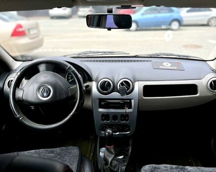 Красный Рено Логан, объемом двигателя 1.6 л и пробегом 304 тыс. км за 5500 $, фото 7 на Automoto.ua