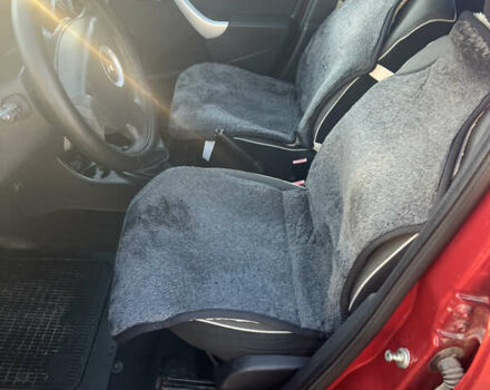 Красный Рено Логан, объемом двигателя 1.6 л и пробегом 304 тыс. км за 4950 $, фото 9 на Automoto.ua