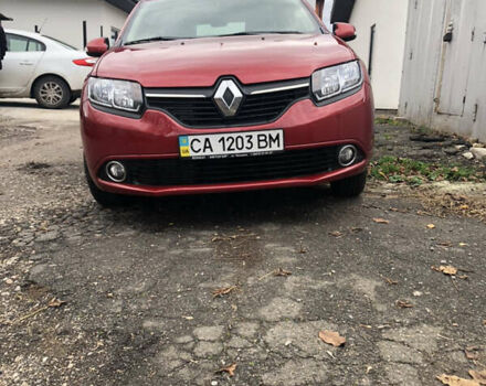 Рено Логан 2013 у Смеле на Automoto.ua Червоний Рено Логан, об'ємом двигуна 1.15 л та пробігом 72 тис. км за 7500 $, фото 3 на Automoto.ua