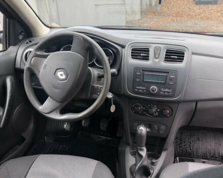 Рено Логан 2013 у Смеле на Automoto.ua Червоний Рено Логан, об'ємом двигуна 1.15 л та пробігом 72 тис. км за 7500 $, фото 7 на Automoto.ua