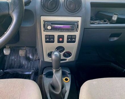 Рено Логан, объемом двигателя 1.4 л и пробегом 185 тыс. км за 1500 $, фото 9 на Automoto.ua