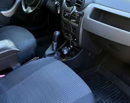 Рено Логан, объемом двигателя 1.6 л и пробегом 181 тыс. км за 5850 $, фото 11 на Automoto.ua