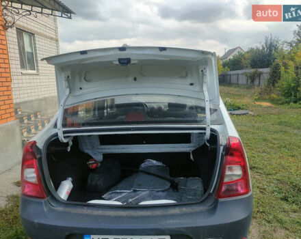 Рено Логан, объемом двигателя 1.4 л и пробегом 213 тыс. км за 4000 $, фото 2 на Automoto.ua