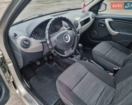 Рено Логан, об'ємом двигуна 1.46 л та пробігом 240 тис. км за 4000 $, фото 4 на Automoto.ua