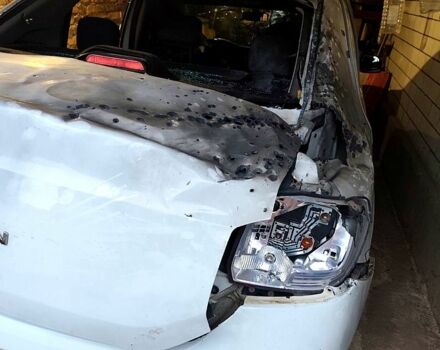 Рено Логан, объемом двигателя 1.2 л и пробегом 0 тыс. км за 1600 $, фото 4 на Automoto.ua