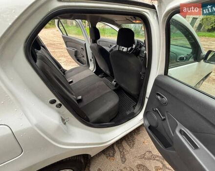 Рено Логан, объемом двигателя 1.5 л и пробегом 79 тыс. км за 6800 $, фото 19 на Automoto.ua