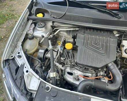 Рено Логан, объемом двигателя 1.6 л и пробегом 10 тыс. км за 11399 $, фото 8 на Automoto.ua