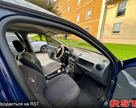 Рено Логан, объемом двигателя 1.6 л и пробегом 240 тыс. км за 4550 $, фото 4 на Automoto.ua