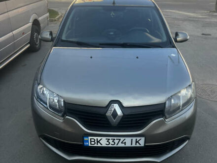 Рено Логан 2013 в Ровно на Automoto.ua Рено Логан, объемом двигателя 1.15 л и пробегом 181 тыс. км за 3700 $, фото 1 на Automoto.ua