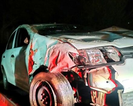 Рено Логан, объемом двигателя 1.2 л и пробегом 230 тыс. км за 1100 $, фото 1 на Automoto.ua