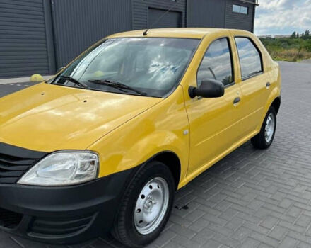 Жовтий Рено Логан, об'ємом двигуна 1.4 л та пробігом 171 тис. км за 4100 $, фото 1 на Automoto.ua