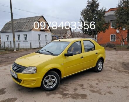 Желтый Рено Логан, объемом двигателя 1.4 л и пробегом 255 тыс. км за 1999 $, фото 1 на Automoto.ua