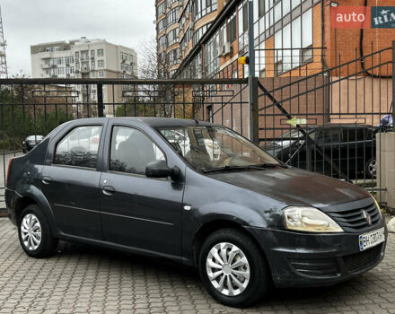 Серый Рено Логан, объемом двигателя 1.39 л и пробегом 220 тыс. км за 1500 $, фото 2 на Automoto.ua