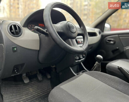 Серый Рено Логан, объемом двигателя 1.39 л и пробегом 220 тыс. км за 1500 $, фото 12 на Automoto.ua