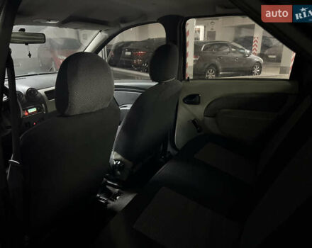 Серый Рено Логан, объемом двигателя 1.39 л и пробегом 220 тыс. км за 1800 $, фото 6 на Automoto.ua