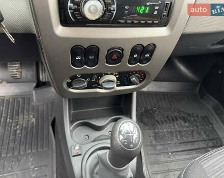 Сірий Рено Логан, об'ємом двигуна 1.39 л та пробігом 172 тис. км за 3350 $, фото 10 на Automoto.ua