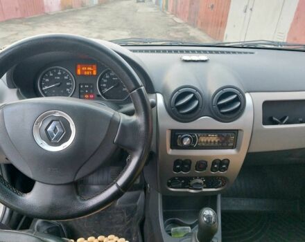 Серый Рено Логан, объемом двигателя 1.4 л и пробегом 110 тыс. км за 3800 $, фото 11 на Automoto.ua