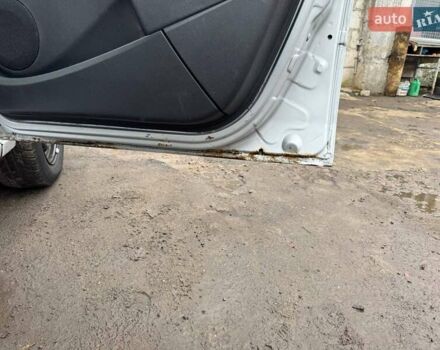 Сірий Рено Логан, об'ємом двигуна 1.39 л та пробігом 172 тис. км за 3350 $, фото 14 на Automoto.ua