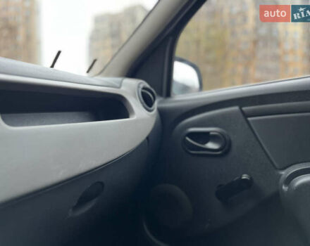 Серый Рено Логан, объемом двигателя 1.39 л и пробегом 220 тыс. км за 1500 $, фото 13 на Automoto.ua