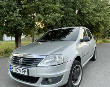 Серый Рено Логан, объемом двигателя 1.4 л и пробегом 315 тыс. км за 4400 $, фото 3 на Automoto.ua