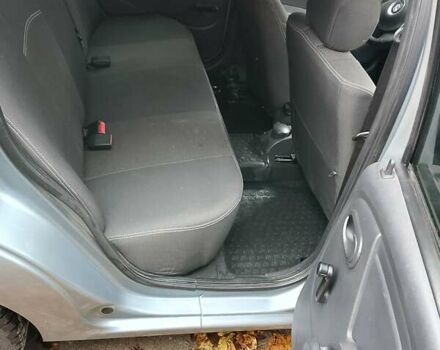 Рено Логан 2010 в Прилуках на Automoto.ua Серый Рено Логан, объемом двигателя 1.4 л и пробегом 195 тыс. км за 4400 $, фото 8 на Automoto.ua