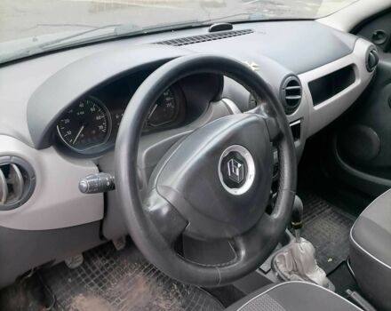 Серый Рено Логан, объемом двигателя 1.4 л и пробегом 250 тыс. км за 3200 $, фото 6 на Automoto.ua