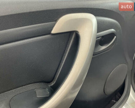 Серый Рено Логан, объемом двигателя 1.39 л и пробегом 157 тыс. км за 4700 $, фото 12 на Automoto.ua