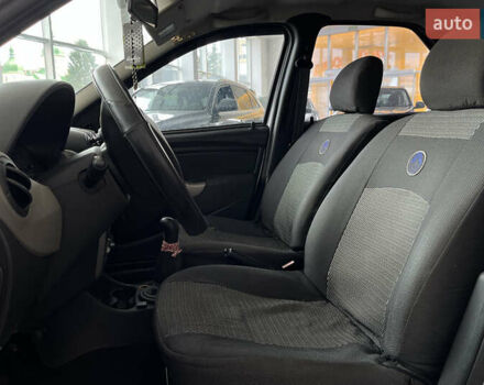 Серый Рено Логан, объемом двигателя 1.39 л и пробегом 157 тыс. км за 4700 $, фото 11 на Automoto.ua