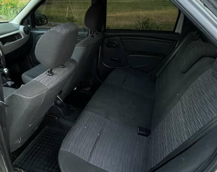 Серый Рено Логан, объемом двигателя 1.4 л и пробегом 315 тыс. км за 4400 $, фото 5 на Automoto.ua