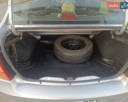 Серый Рено Логан, объемом двигателя 1.4 л и пробегом 317 тыс. км за 3000 $, фото 4 на Automoto.ua