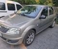 Серый Рено Логан, объемом двигателя 1.4 л и пробегом 168 тыс. км за 3500 $, фото 1 на Automoto.ua