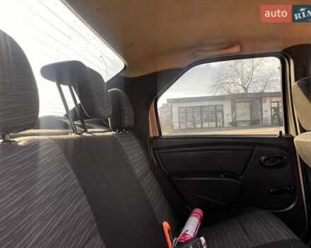 Серый Рено Логан, объемом двигателя 1.39 л и пробегом 296 тыс. км за 3500 $, фото 13 на Automoto.ua