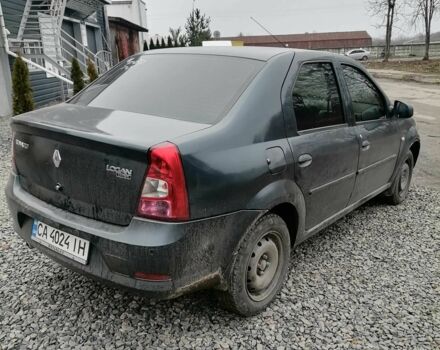 Серый Рено Логан, объемом двигателя 1.4 л и пробегом 250 тыс. км за 3200 $, фото 2 на Automoto.ua