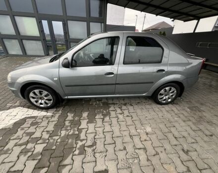 Серый Рено Логан, объемом двигателя 1.5 л и пробегом 241 тыс. км за 4600 $, фото 1 на Automoto.ua