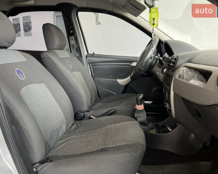 Серый Рено Логан, объемом двигателя 1.39 л и пробегом 157 тыс. км за 4700 $, фото 8 на Automoto.ua